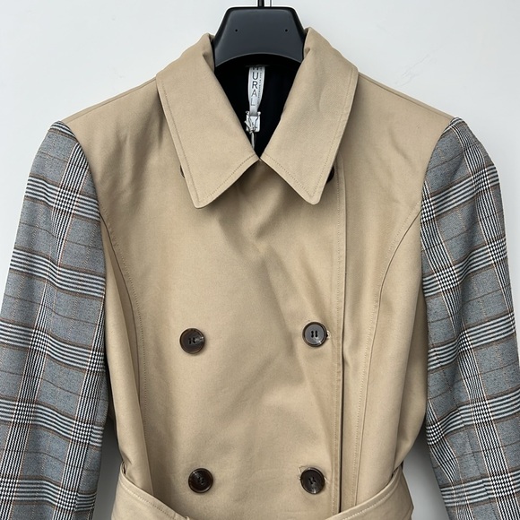 MURAL | NWT Nordstrom Double-Breasted Tan and Gray Plaid Belted Trench Coat - Picture 9 of 14